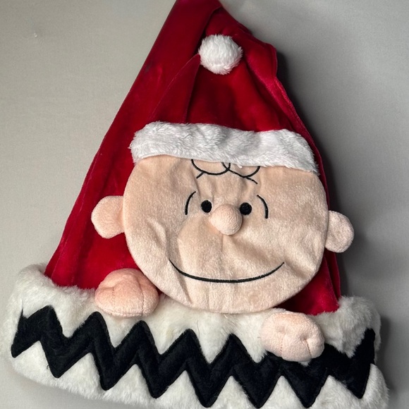 Peanuts Accessories - Peanuts Red and White Santa Hat with Character Face